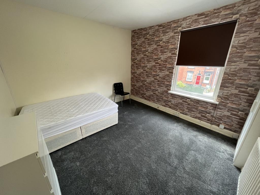 Photo of  Broomfield Terrace,  Leeds, LS6