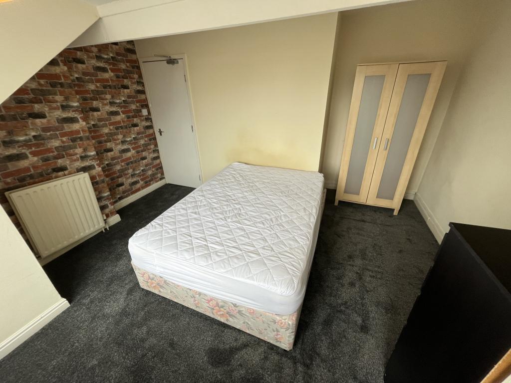 Photo of  Broomfield Terrace,  Leeds, LS6