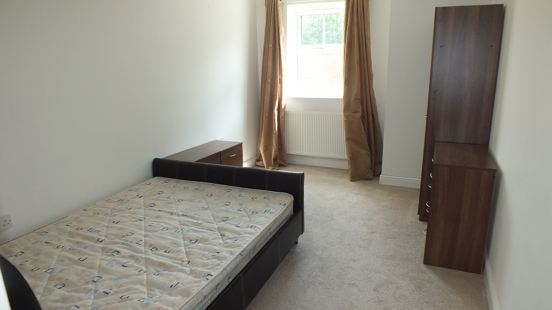 Photo of flat 1 Richmond Court , Rodley Lane, Leeds, LS13
