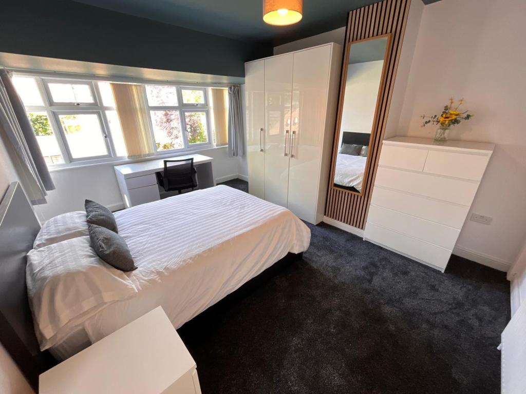 Photo of  Cockroft House, 118 Cardigan Road, Leeds, LS6