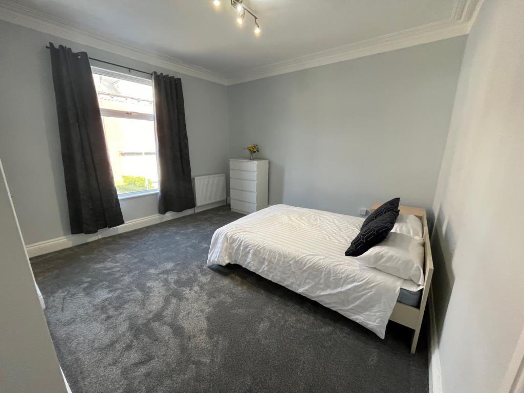 Photo of  Ash Road,  Leeds, LS6