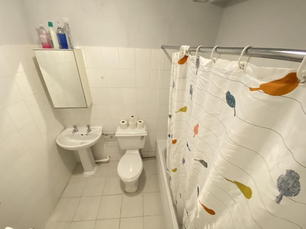 Photo of  Oakwood Avenue,  Leeds, LS8