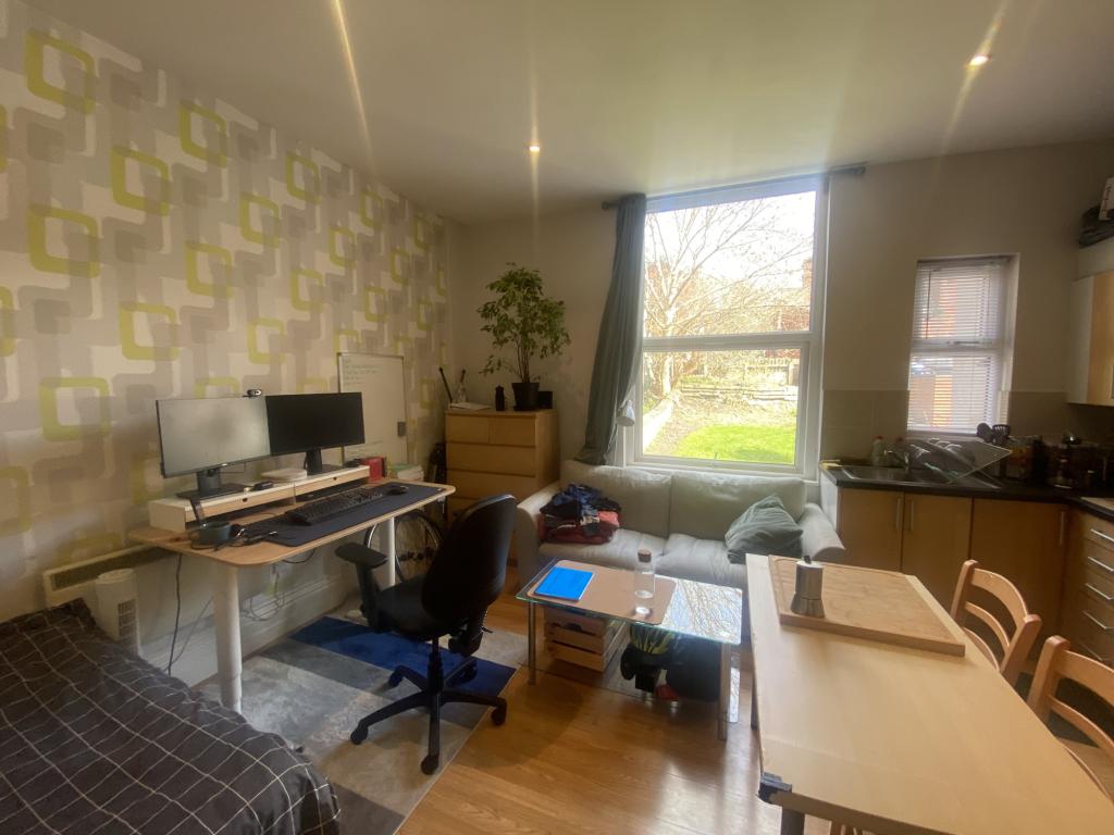 Photo of Flat 1 Moorland Avenue,  Leeds, LS6