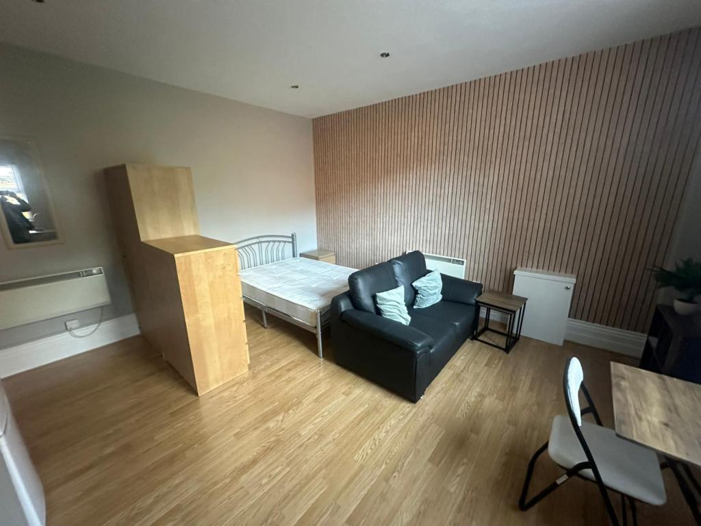 Photo of Flat 1 Moorland Avenue,  Leeds, LS6