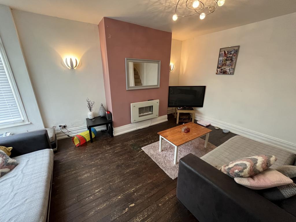 Photo of  Knowle Avenue,  Leeds, LS4