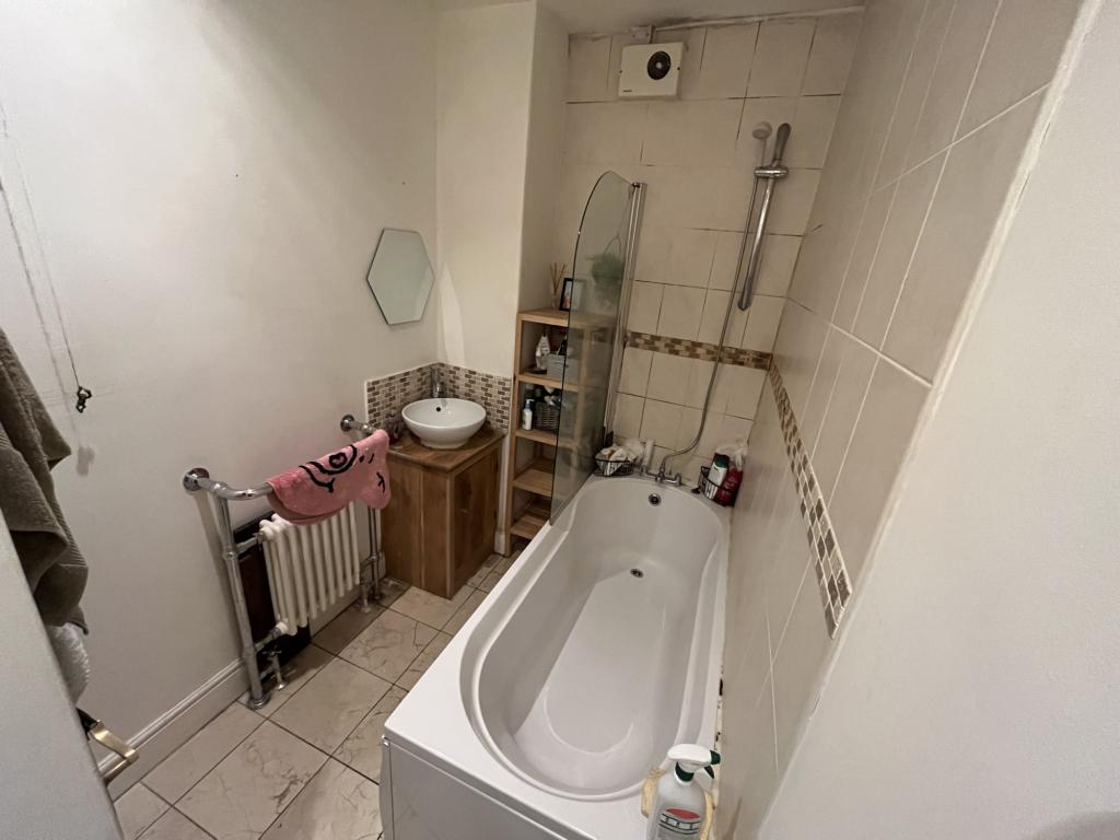 Photo of  Knowle Avenue,  Leeds, LS4