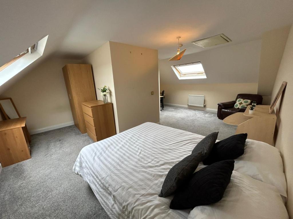 Photo of  Huntington Crescent,  Leeds, LS16