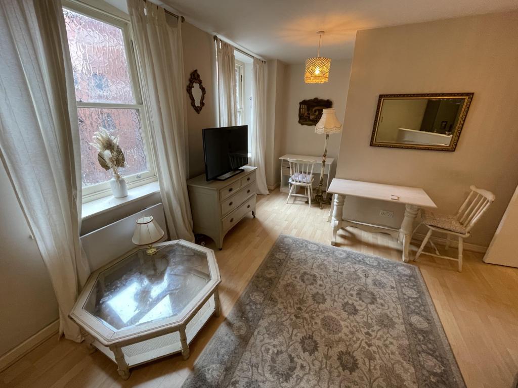 Photo of Flat 3 Harewood Street,  Leeds, LS2