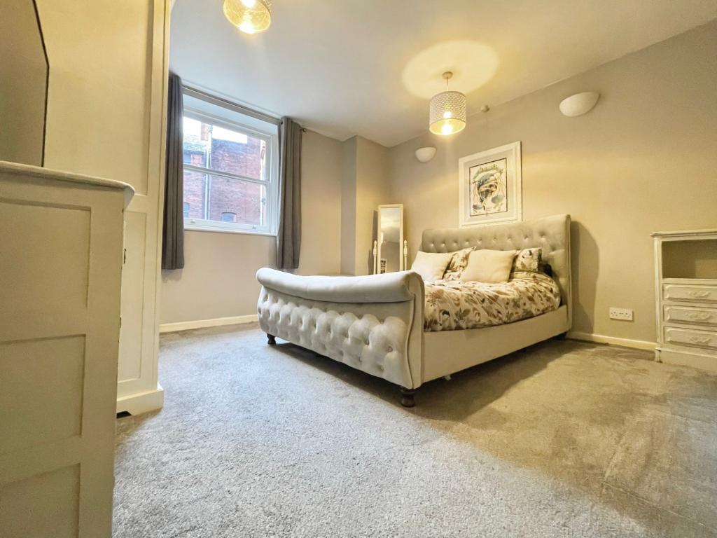 Photo of Flat 3 Harewood Street,  Leeds, LS2