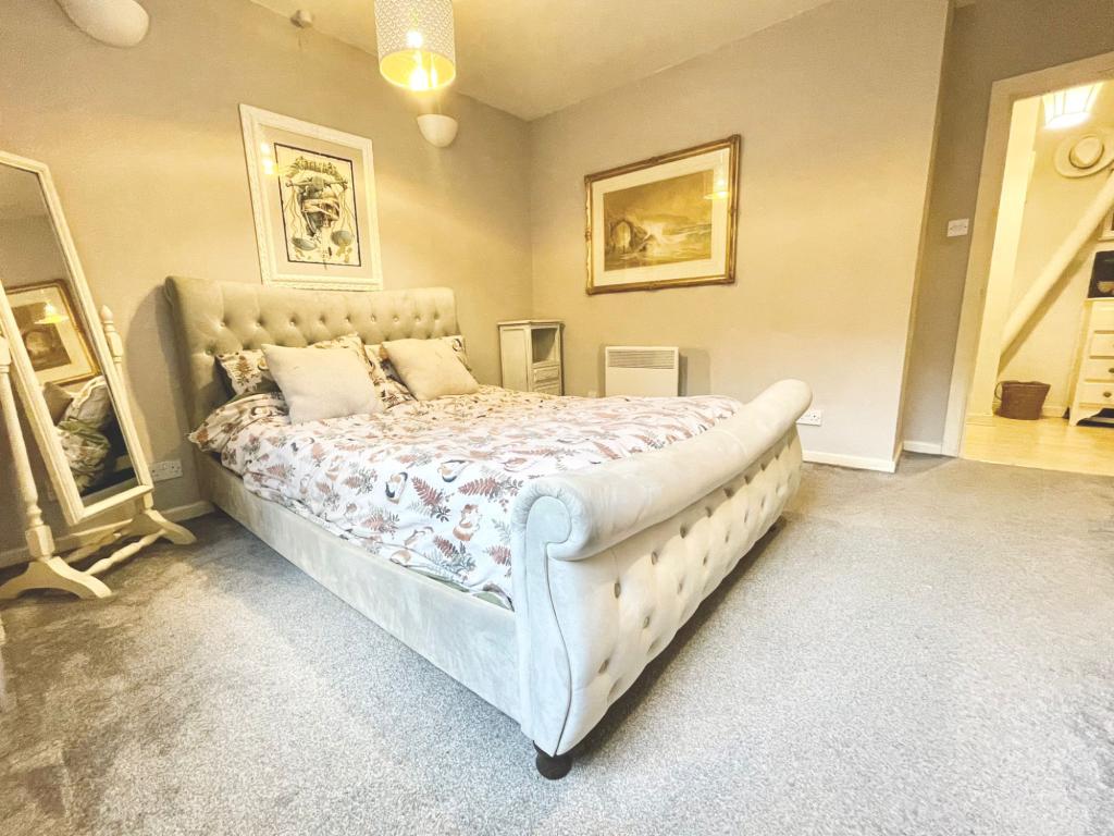 Photo of Flat 3 Harewood Street,  Leeds, LS2
