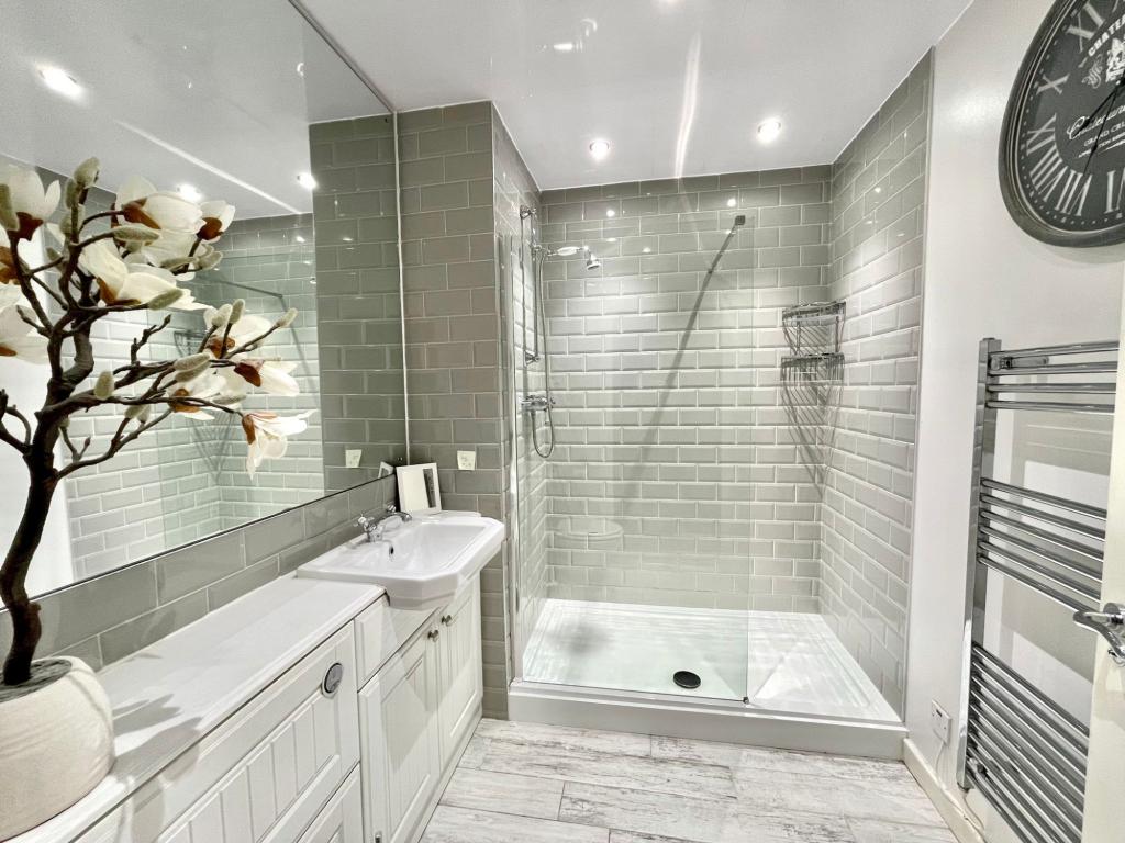 Photo of Flat 3 Harewood Street,  Leeds, LS2
