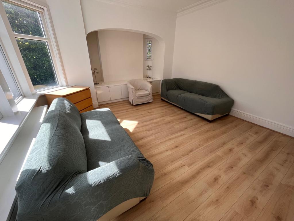 Photo of  Ashleigh Road,  Leeds, LS16