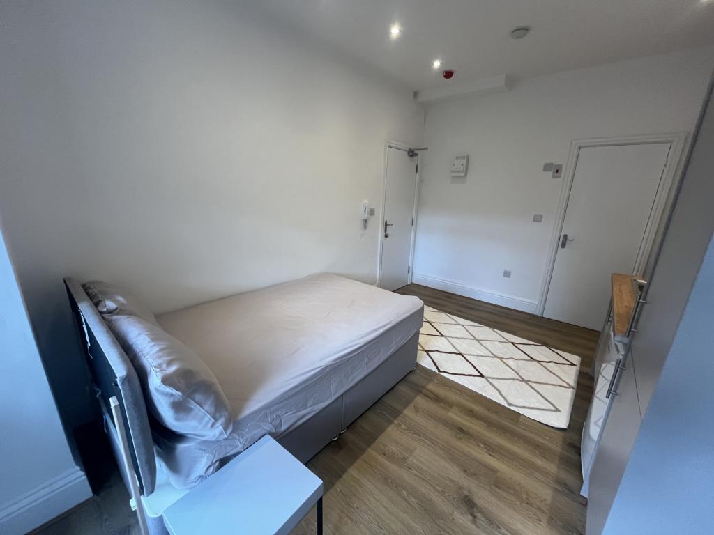 Photo of  133 Lodge Lane, Beeston, Leeds, LS11