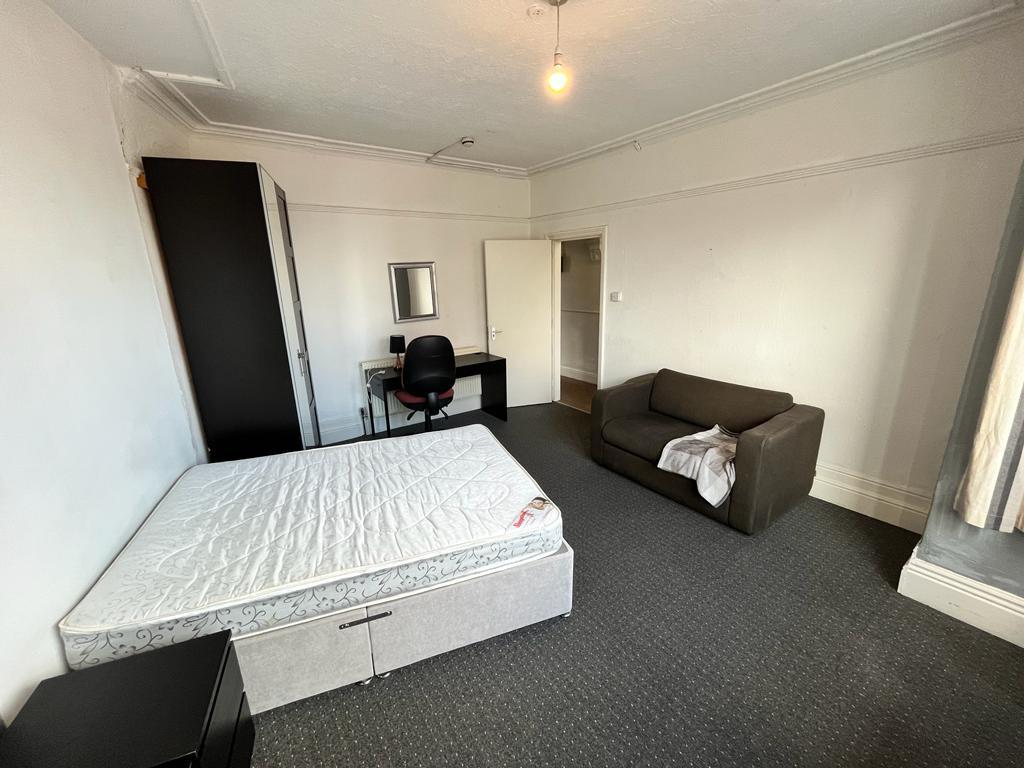 Photo of  Lucas Place,  Leeds, LS6