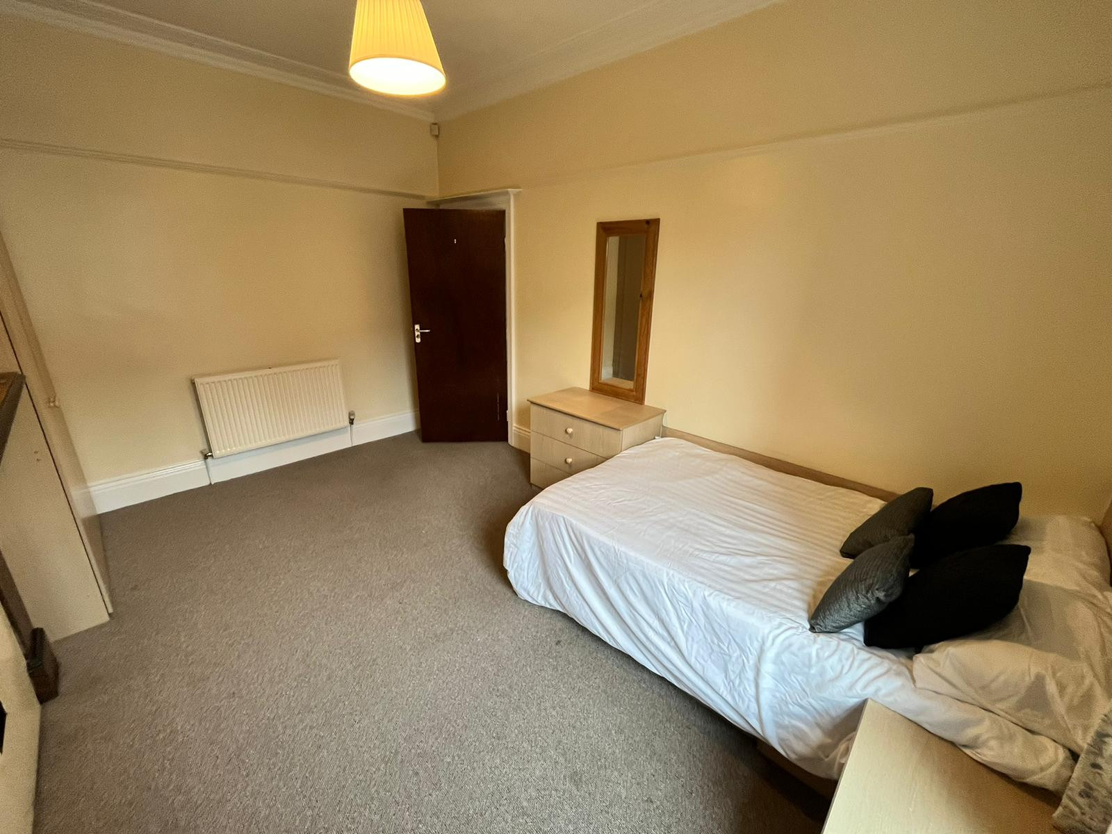Photo of  Estcourt Terrace,  Leeds, LS6