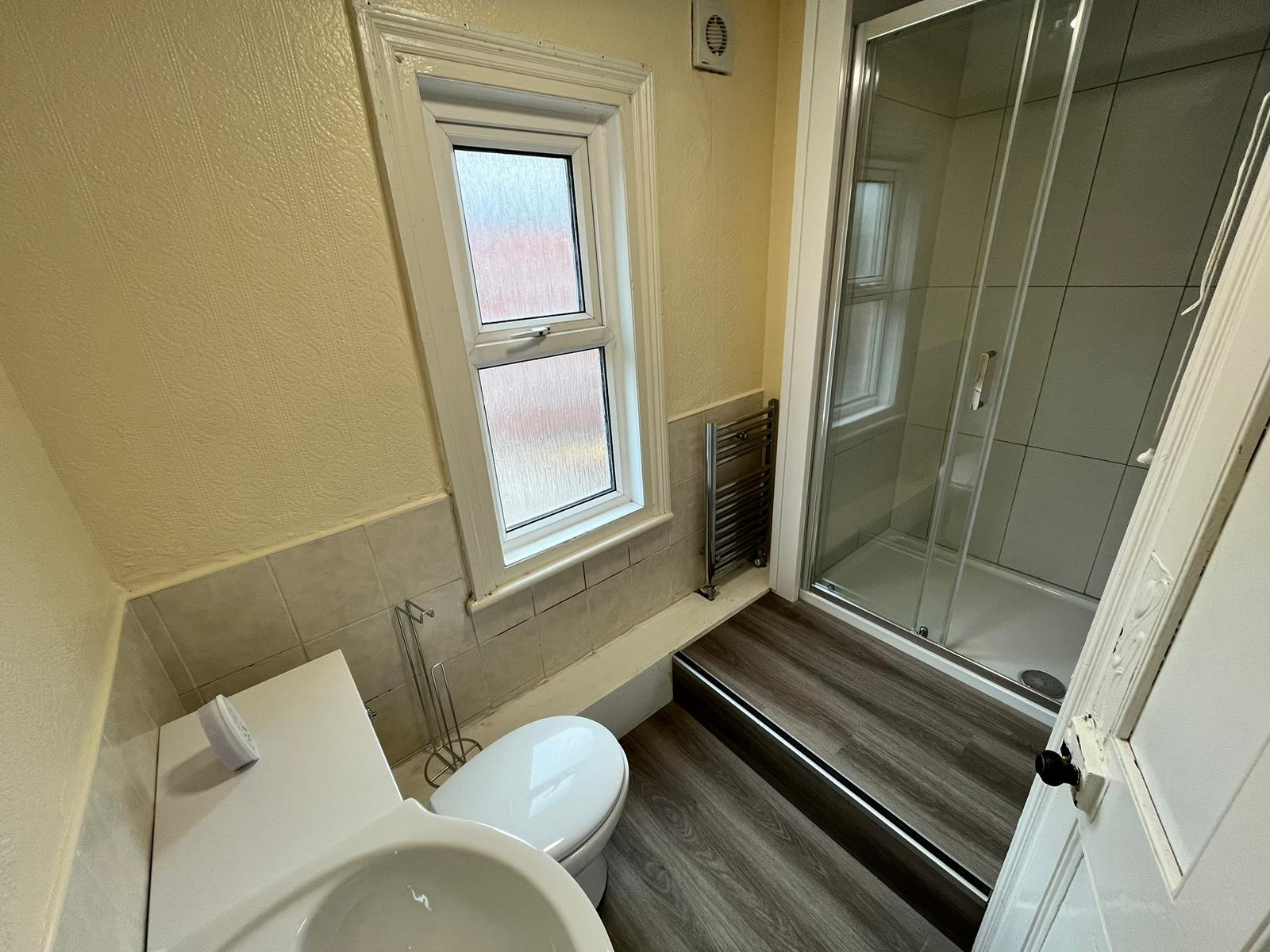 Photo of  Estcourt Terrace,  Leeds, LS6