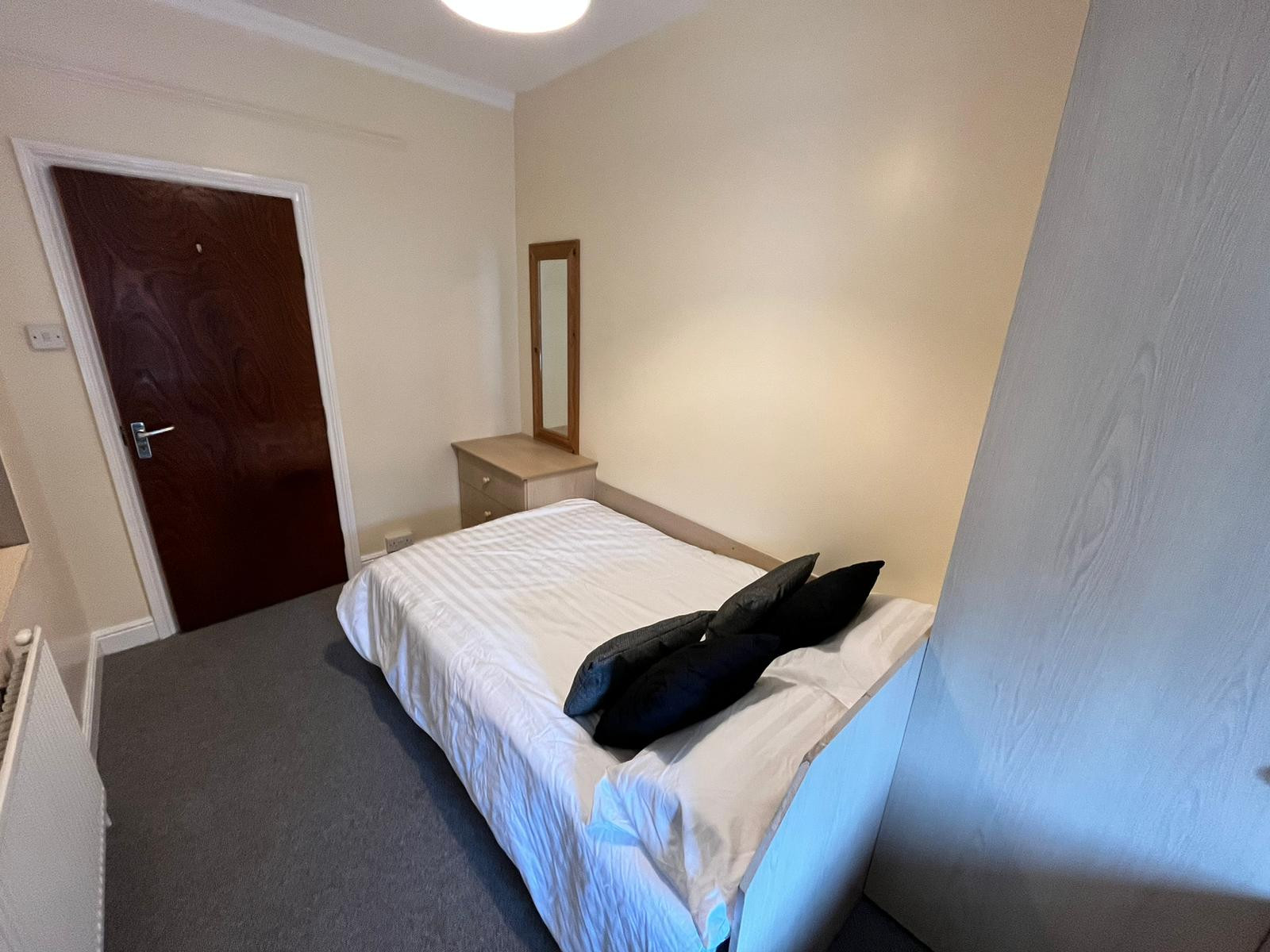Photo of  Estcourt Terrace,  Leeds, LS6