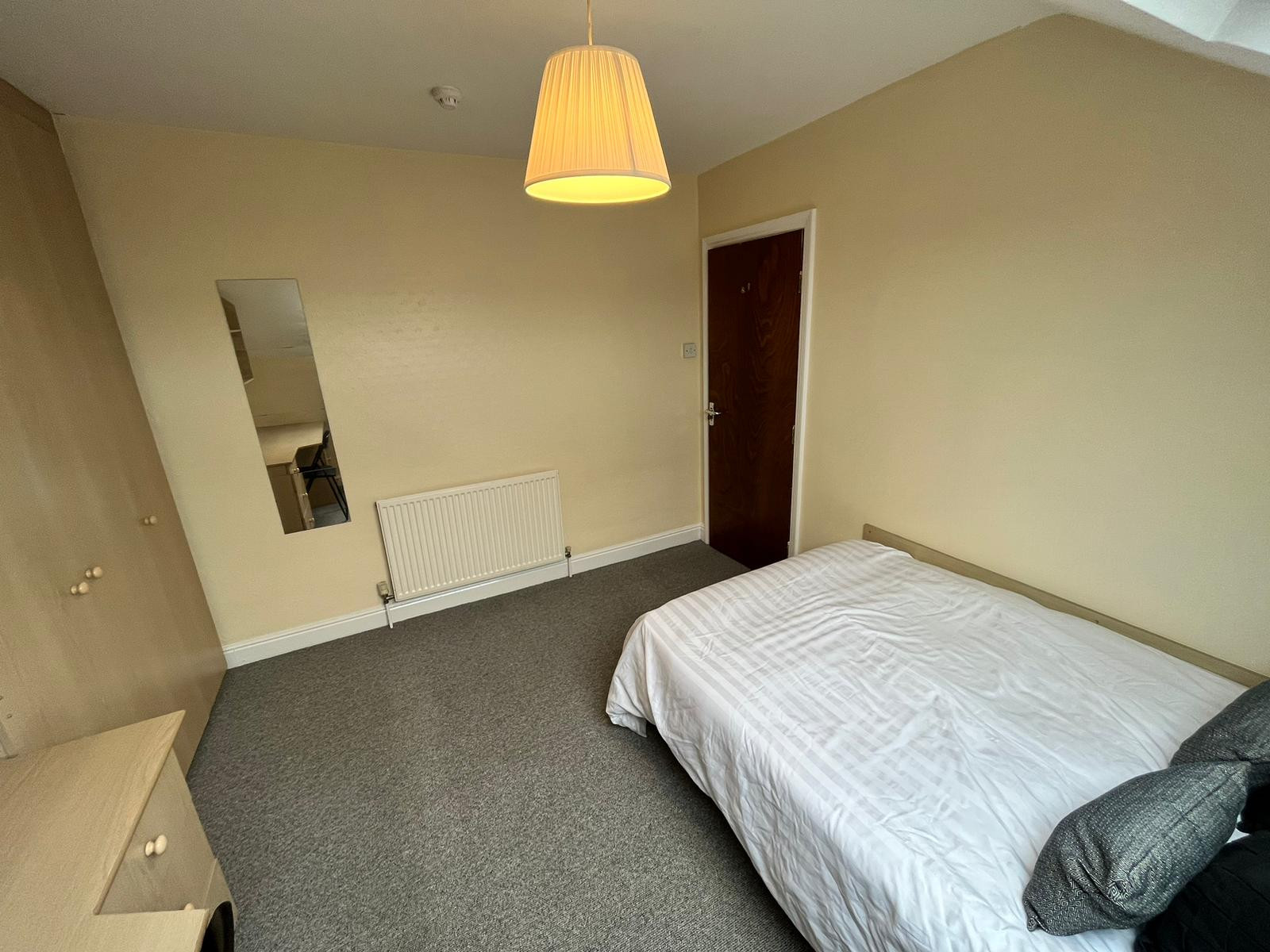 Photo of  Estcourt Terrace,  Leeds, LS6