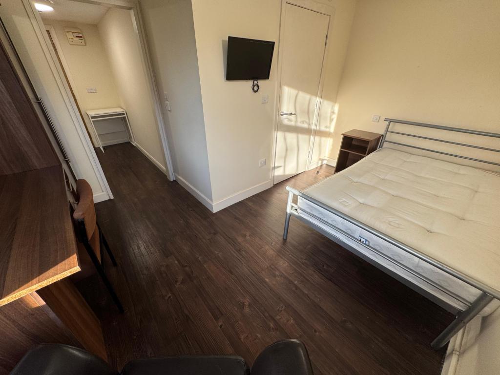 Photo of St. Anns Lodge Room 15, St. Anns Lodge, Leeds, LS4
