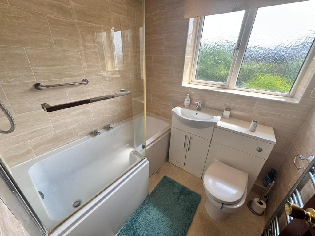 Photo of  Oxford Court Gardens,  Castleford, WF10