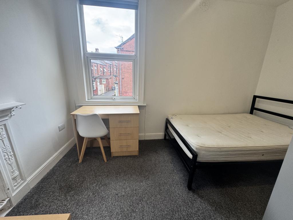 Photo of  Headingley Mount,  Leeds, LS6