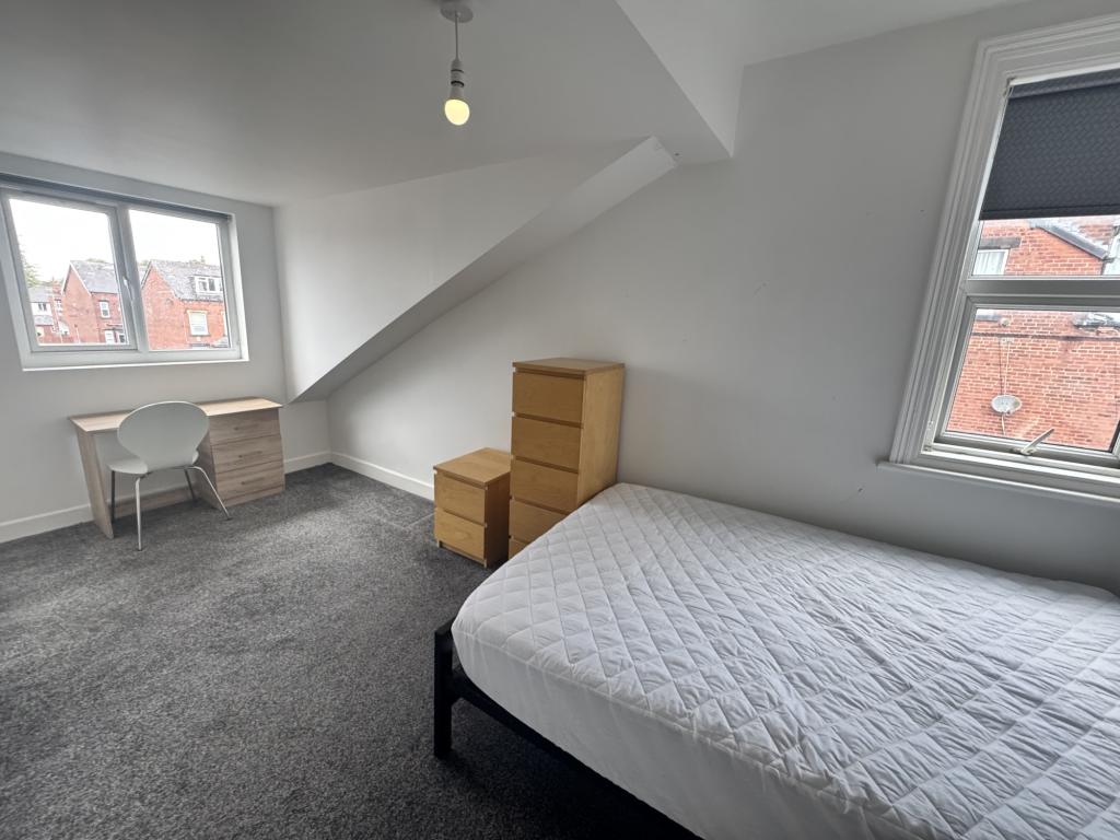 Photo of  Headingley Mount,  Leeds, LS6