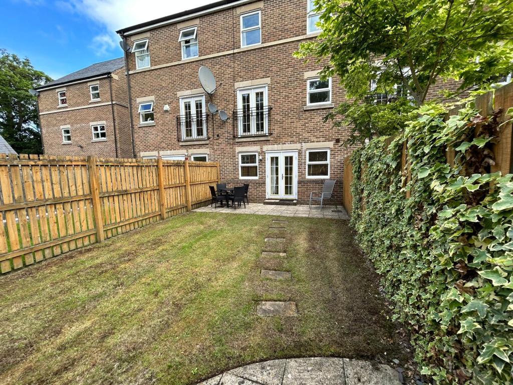 Photo of  Carisbrooke Road,  Leeds, LS16