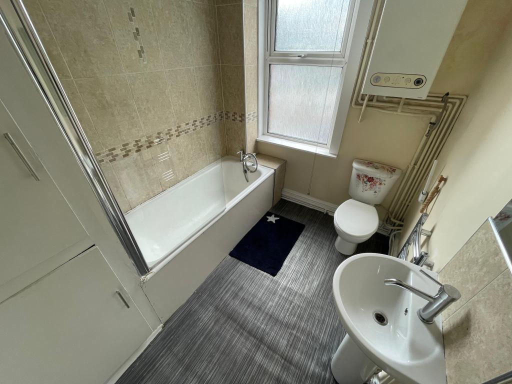 Photo of  Gledhow Road,  Leeds, LS8