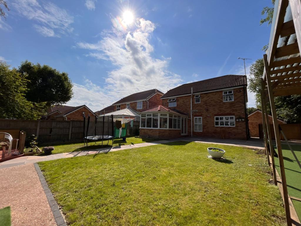 Photo of  Middlethorne Court,  Leeds, LS17
