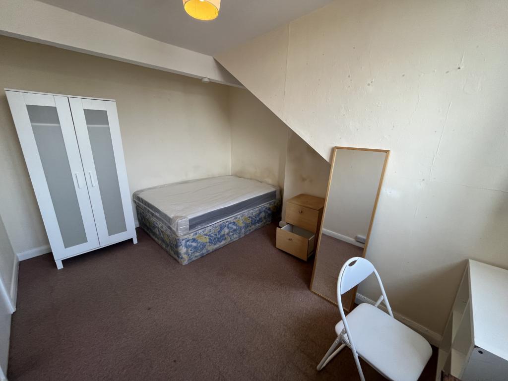 Photo of  Autumn Street,  Leeds, LS6