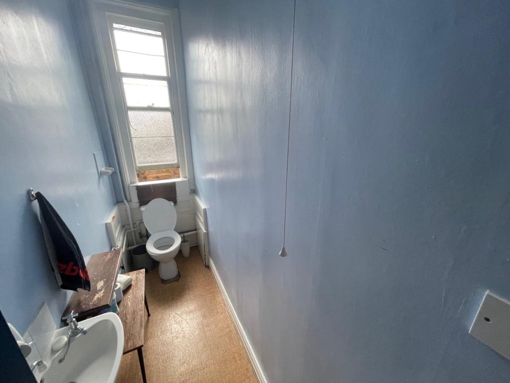 Photo of Flat 2 Woodhouse Cliff,  Leeds, LS6