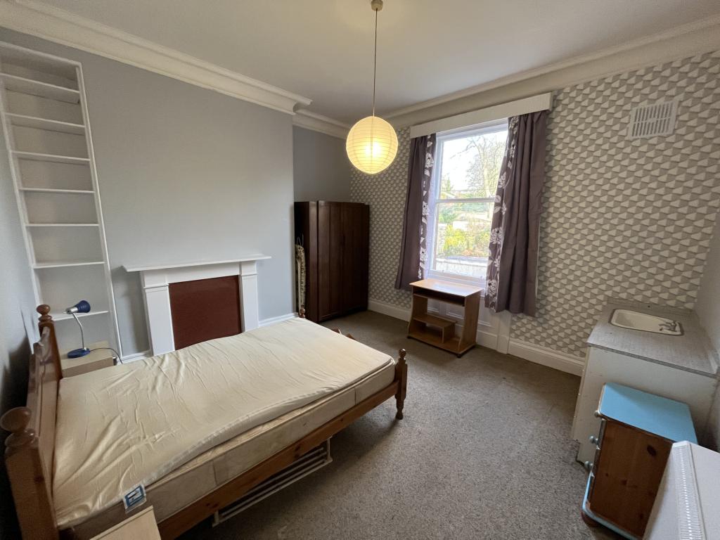 Photo of Flat 2 Woodhouse Cliff,  Leeds, LS6